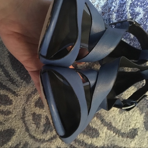 CLOSET CLOSING! 8.5 Charles David stilettos blue - Picture 6 of 8